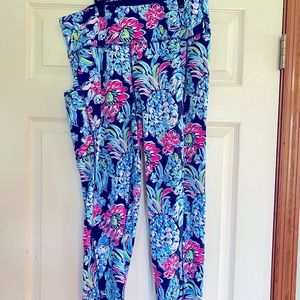 Lilly Pulitzer Luxletic ankle pant XL